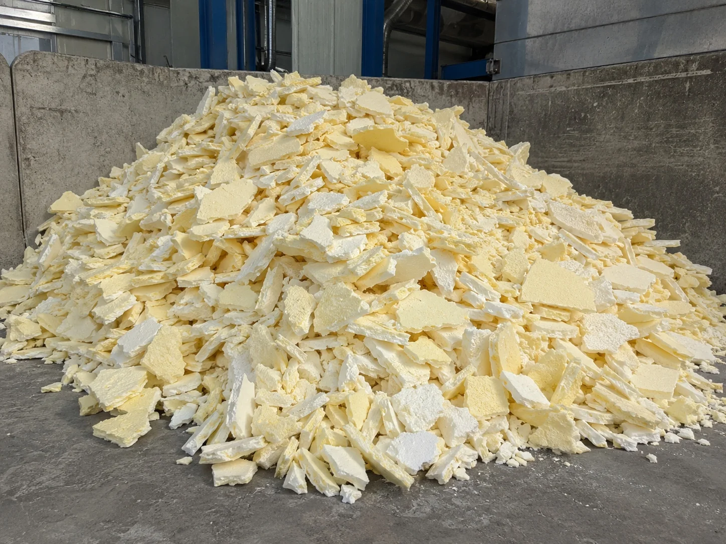 Polyurethane foam from refrigerator recycling